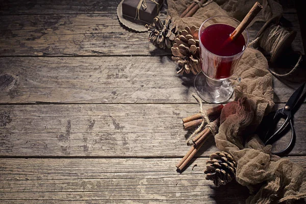 Gorący Smaczny Pikantne Grzane Wino Czerwone Cynamonem — Zdjęcie stockowe