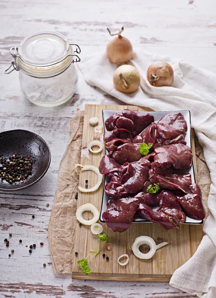 Hígado Pollo Crudo Para Cocinar —  Fotos de Stock