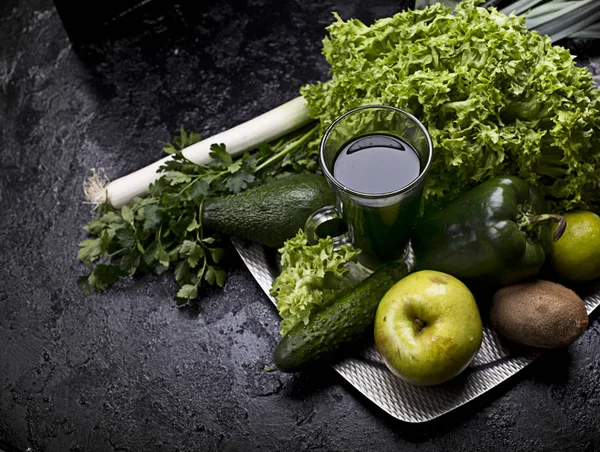 Verse groene groenten, gezond eten concept — Stockfoto