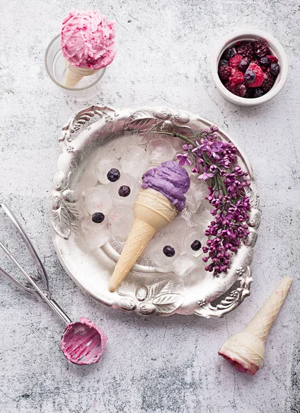 Waffle cones with ice cream — Stock Photo, Image