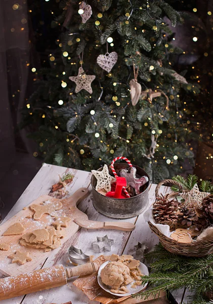 Hornear de Navidad en la mesa —  Fotos de Stock