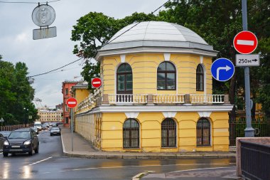 Saint-Petersburg, Palace Park Bobrinsky Admiralty ve yeni Admiralty quays köşesinde Bahçe Pavyonu