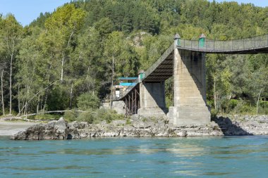 Eski Aisk köprüden Katun nehir, Altay Kray