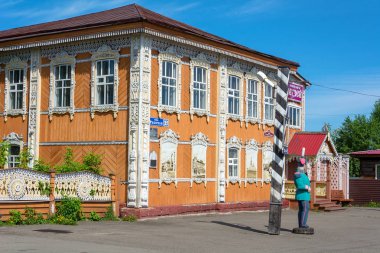 Mariinsk, Rusya Federasyonu-Haziran 12, 2018: Yerel irfan küçük burjuva Haran, Mariinsk, eski evi Mariinsky müzenin bina Kemerovo bölgesi, Rusya Federasyonu