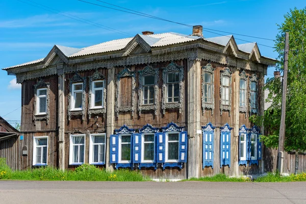 Old Wooden Apartment Building Historic Center City Mariinsk Kemerovo Region — Stock Photo, Image