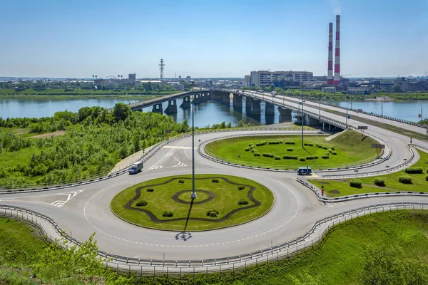 View of Kemerovo from the high right Bank of the river Tom — Stock Photo, Image