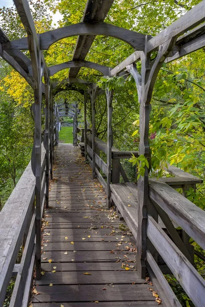 Brug met de bogen in de Japanse stijl — Stockfoto