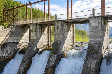 Chemal hidroelektrik santralinin barajı