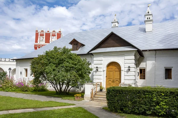 Поющие палаты Новодевичского девственно-Смоленского монастыря — стоковое фото