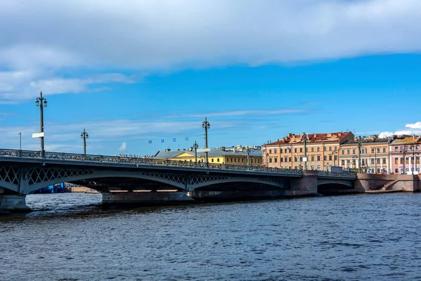 Санкт Петербург Благовещенский Мост Через Неву Прекрасный Летний День — стоковое фото
