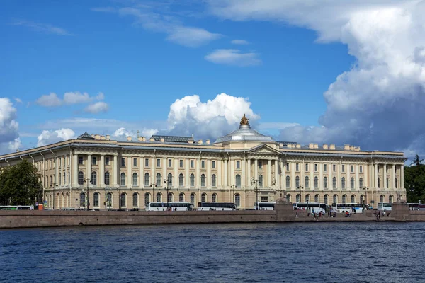 Saint Petersburg Historical Building Academy Arts University Embankment Typical Petersburg — Stock Photo, Image