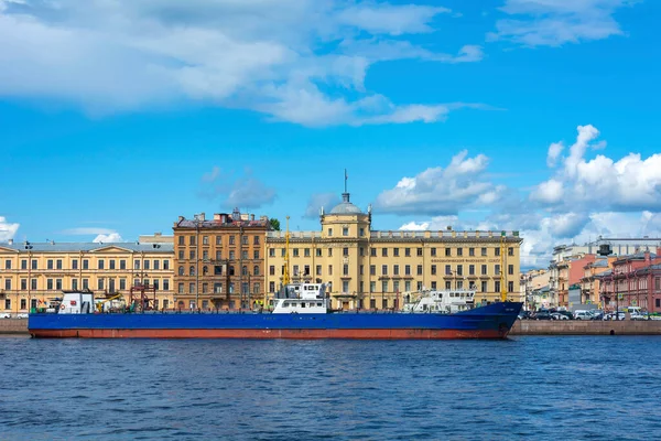 San Petersburgo Rusia Agosto 2019 Buque Carga Universal Muelle Terraplén — Foto de Stock