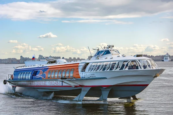 Saint Petersburg Rusya Ağustos 2019 Yolcu Hovercraft Neva Körfezi Saint — Stok fotoğraf