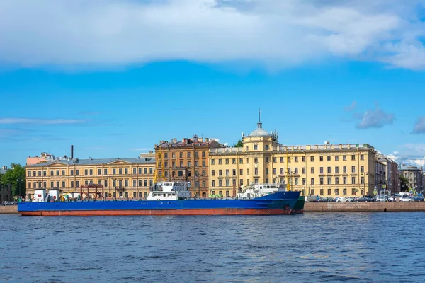 San Petersburgo Vista Panorámica Desde Río Neva Hasta Terraplén Del —  Fotos de Stock