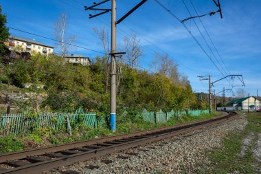 Gornaya Shoria, Kemerovo bölgesi-Kuzbass 'taki Mundybash köyünün dışındaki demiryolu hattı.