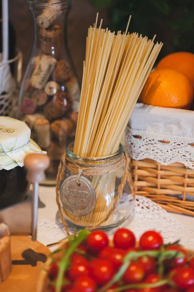 Domates ile Lezzetli İtalyan Makarna Spagetti