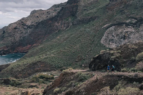 Alergătorii Trasee Aleargă Insula Tenerife Sportivi Care Aleargă Traseul Cross — Fotografie, imagine de stoc