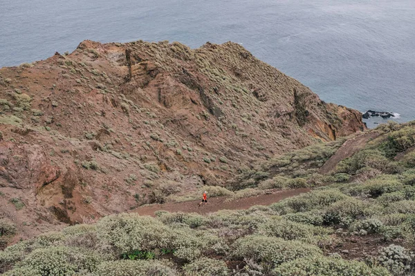 Trailrunner Lauf Auf Der Insel Teneriffa Sportlicher Laufmann Beim Crosslauf Stockbild