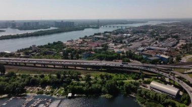 Doğu Avrupa 'da Kiev, Ukrayna kırsalındaki Dinyeper Nehri manzarası
