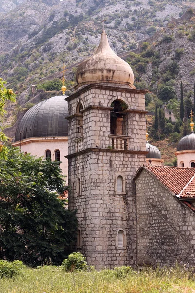 Kopuli Kostela Svatého Mikuláše Věž Kotor Černá Hora — Stock fotografie