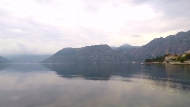 Rolig Sjø Kotor Bukten Montenegro – stockvideo