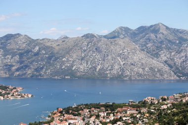 manzara Kotor Koyu'nun Karadağ 