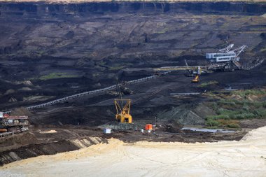 Benim ekskavatör ve makine Kostolac Sırbistan ile kömür