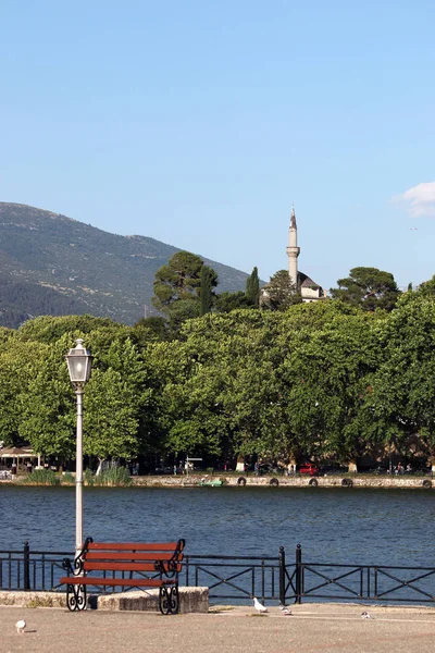 Lago Ioannina Mezquita Hito Grecia — Foto de Stock
