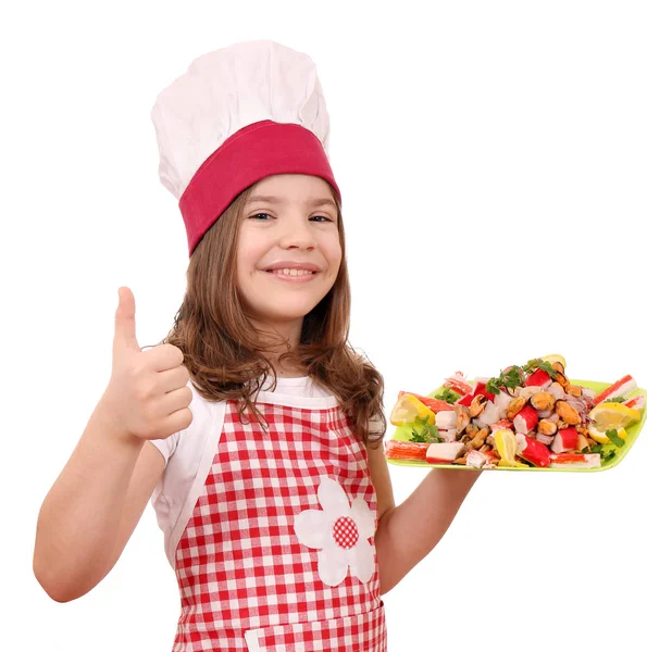 Gelukkig Lachend Meisje Koken Met Zeevruchten Duim Omhoog — Stockfoto