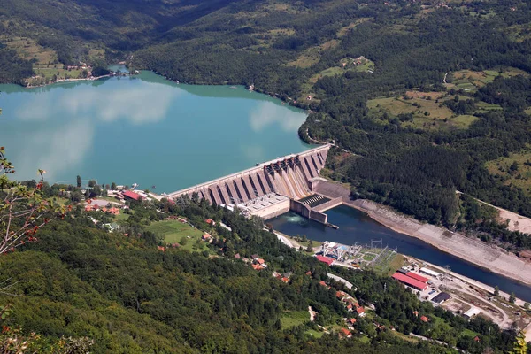 Centrale Hydroélectrique Perucac Sur Drina Paysage Rivière Photo De Stock