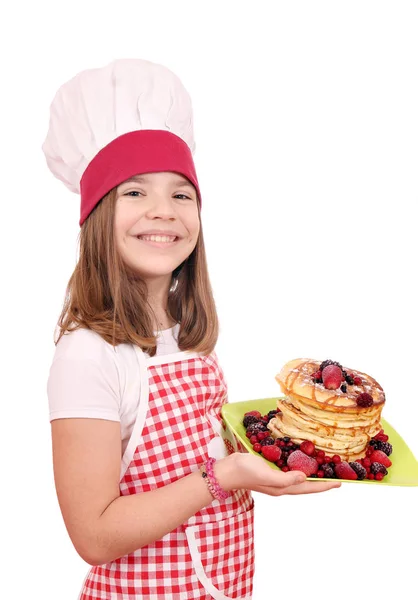 Gelukkig Mooi Meisje Koken Met Pannenkoeken — Stockfoto
