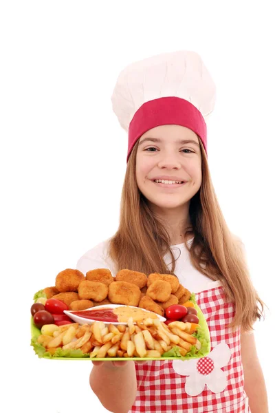 Szczęśliwa Dziewczyna Kucharz Nuggets Kurczaka Frytki Talerzu — Zdjęcie stockowe