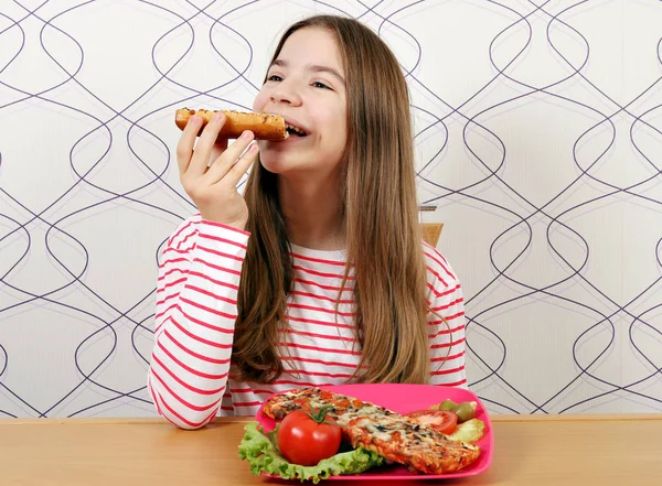 Fome Adolescente Menina Come Sanduíche Imagem De Stock