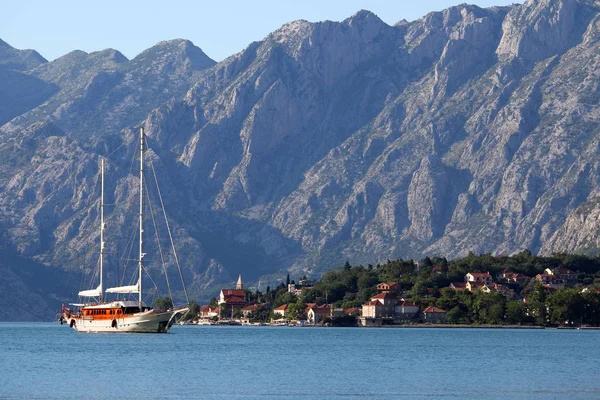 Velero Velas Kotor Bay Montenegro Temporada Verano — Foto de Stock