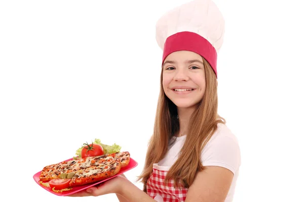 Chica feliz cocinero con sándwiches y ensalada en el plato — Foto de Stock