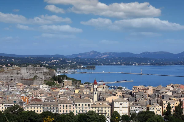 Kerkyra, Korfu městské panoráma Řecko letní sezóny — Stock fotografie