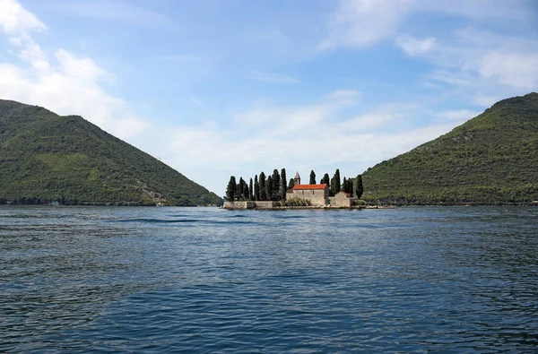Heiliger george kloster perast bucht von kotor montenegro landschaft — Stockfoto