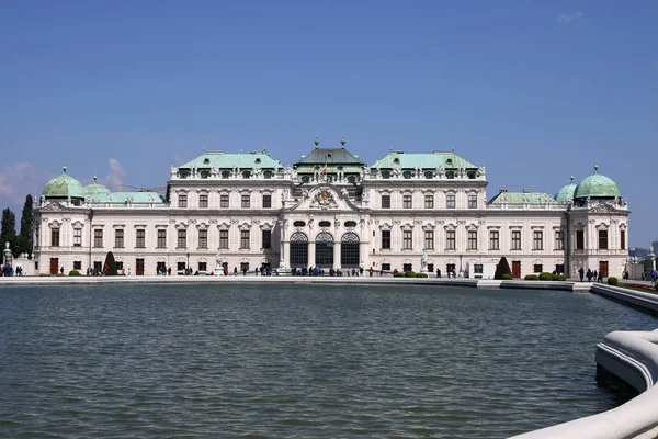 Дворец Бельведер в Вене — стоковое фото