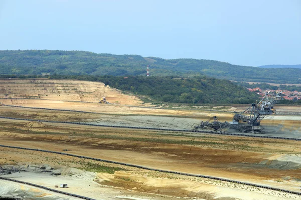 Buka tambang batu bara dengan ekskavator Kostolac Serbia — Stok Foto