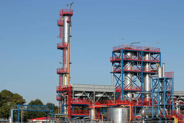 Rafinerii ropy naftowej i gazu w zakładzie petrochemicznym — Zdjęcie stockowe