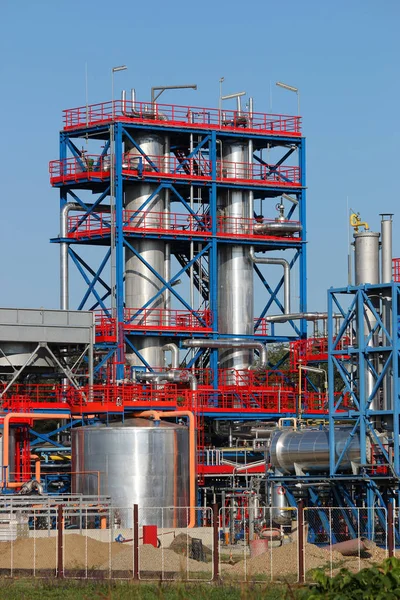 Planta petroquímica industria de refinería de petróleo y gas — Foto de Stock