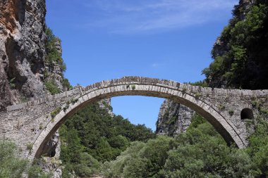 kokkori eski taş köprü manzara Zagoria Epirus Yunanistan