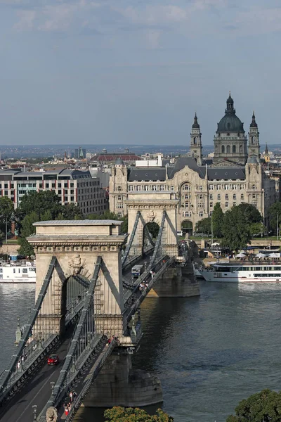 Ponte em cadeia no rio Danúbio Budapeste Hungria — Fotografia de Stock