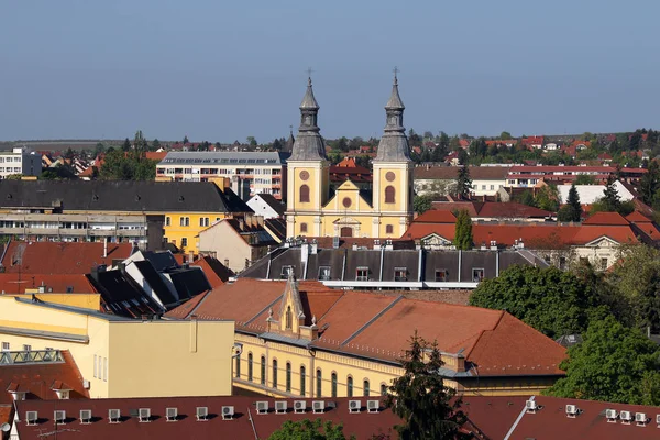 Kościół i buidlings Eger gród Węgry — Zdjęcie stockowe