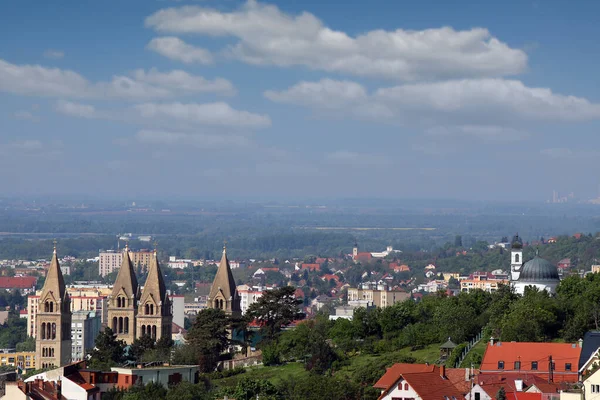 Katedra Pecs wieże miejskie Pecs Węgry — Zdjęcie stockowe