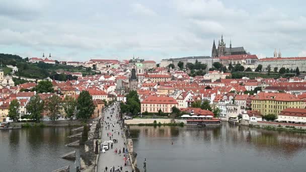 Puente Carlos Castillo Praga República Checa — Vídeo de stock