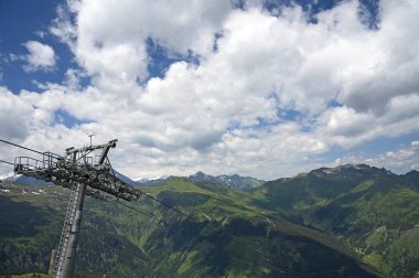 Stubnerkogel Dağı Avusturya 'daki teleferiğin direği.