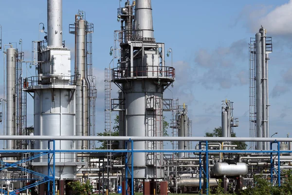 Oil Refinery Petrochemical Plant Pipelines Chimney Heavy Industry — Stock Photo, Image