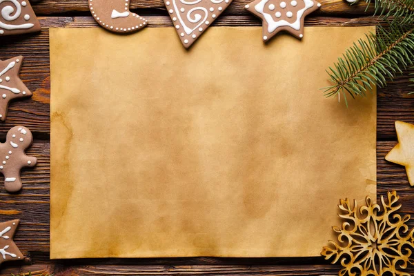 Foglio Carta Bianca Biscotti Natale Sfondo Legno — Foto Stock