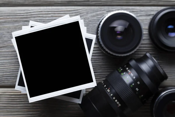 Old Black Lenses Classic Photo Frames Wooden Background — Stock Photo, Image